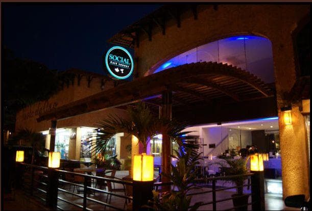 SOCIAL Café Lounge
