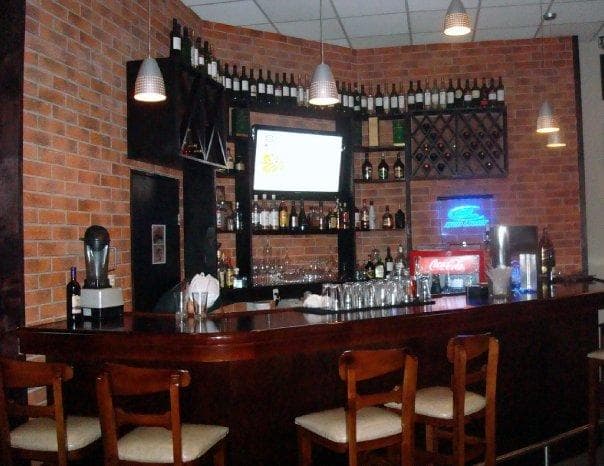 Karlonis Trattoria Bar