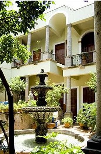 Patio de Hotel San Francisco Plaza
